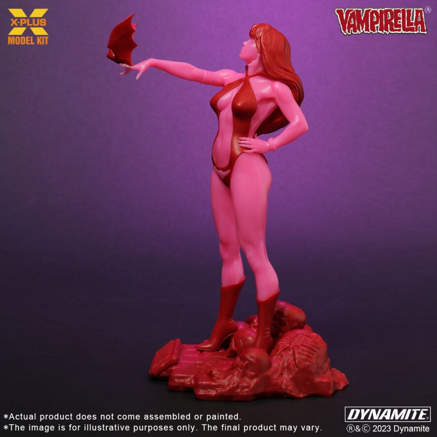 1/8 Scale Vampirella Jose Gonzalez Edition Plastic Model Kit, Glow